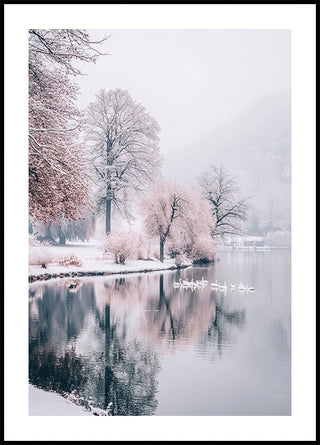 Zwanen op een wintermeer poster
