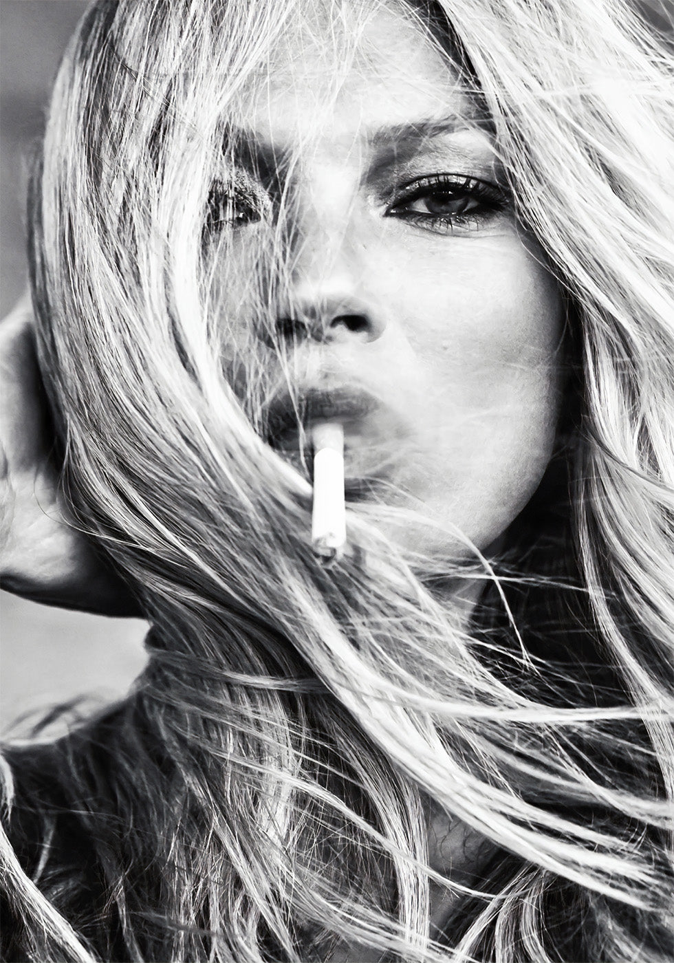 Kate Moss Smoking Poster - Posterbox.art