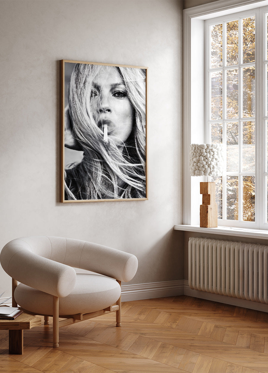 Kate Moss Smoking Poster - Posterbox.art