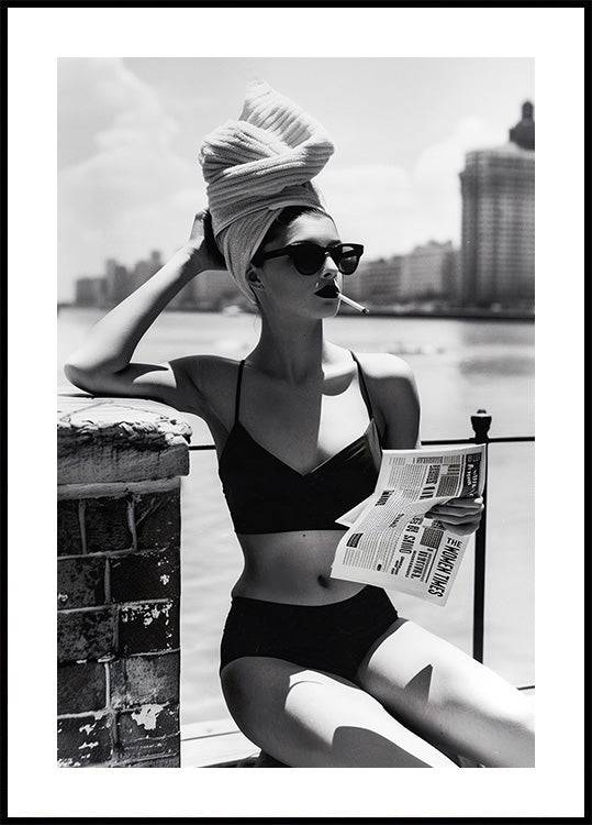 Women Reading Newspaper Print Poster - Posterbox.art